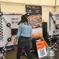 www.CARSandSTARS.nl-22.08.24-Boels-Verhuur-Pitstop-Challenge-racesimulators-podiumtrailer-Batak-Fotostudio-21