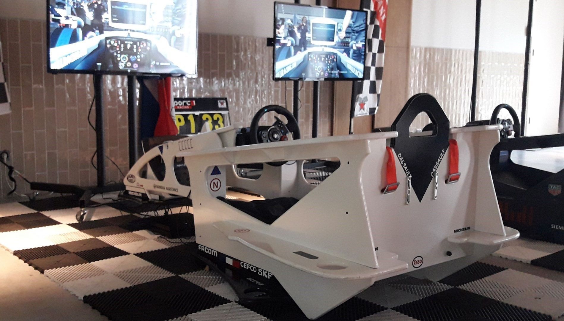 f1 sim racing cockpit