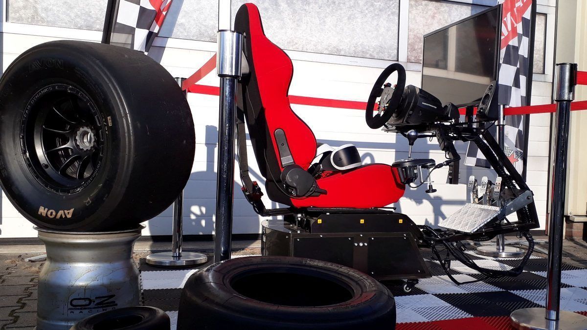 Full Motion Race Simulator ?️ Realistisch racen! | Cars and Stars